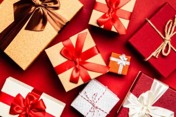 6 Ways to Shrink Your Holiday Spending